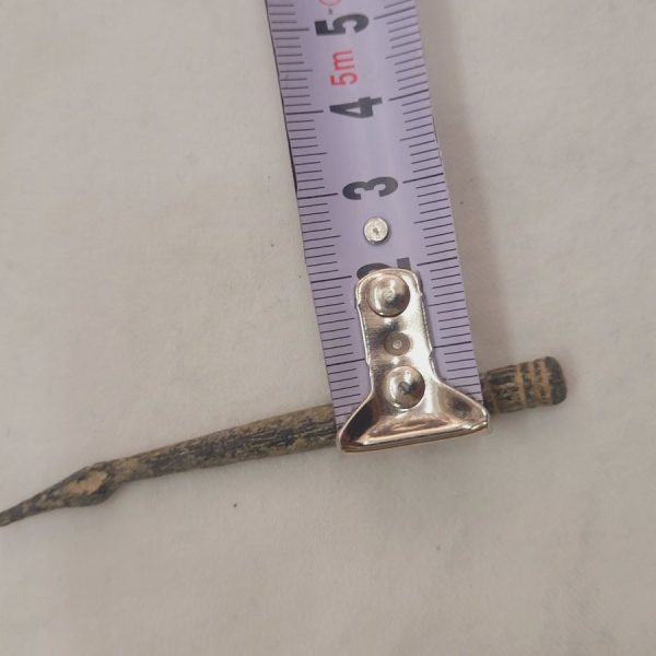 Antique bronze sewing needle - Image 4