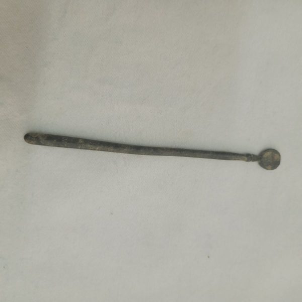 Genuine antique small antique bronze age spoon found in the holy land and dated 2000 BC. Dimension 0.5 cm X 9.5 cm X 0.4 cm approximately.