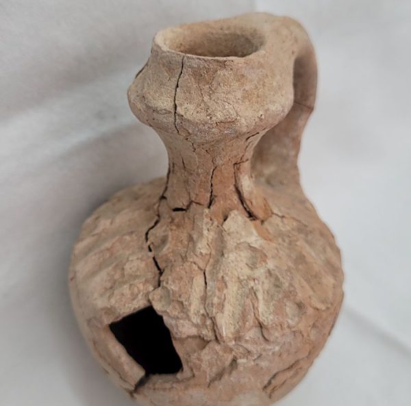 Broken pottery oil jar - Image 5