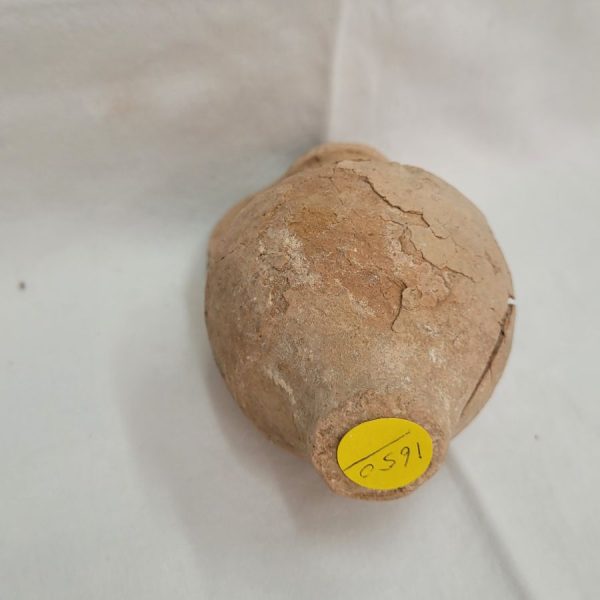 Broken pottery oil jar - Image 7