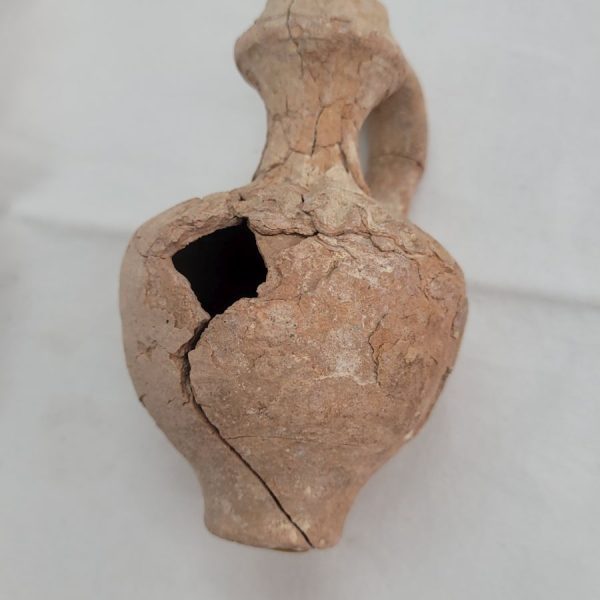 Broken pottery oil jar - Image 8