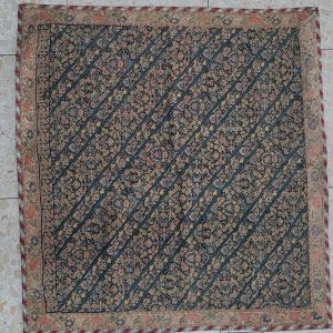 Handmade cotton antique needle point tablecloth square shape, décor small flowers designs. Dimension 66 cm X 70 cm approximately.
