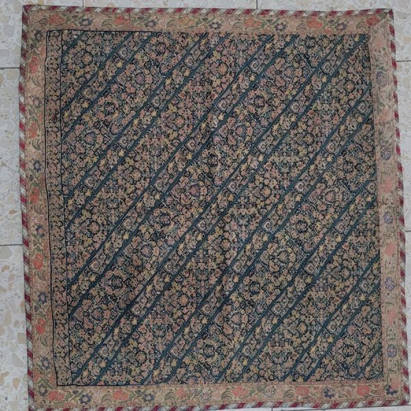 Handmade cotton antique needle point tablecloth square shape, décor small flowers designs. Dimension 66 cm X 70 cm approximately.
