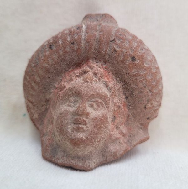 Genuine pottery lady Roman head statue symbol of beauty found in Israel 4th century CE. Dimension 5 cm X 5 cm X 3 cm approximately.