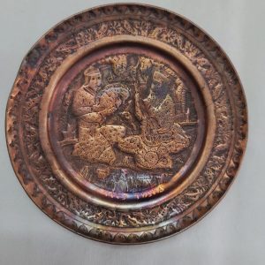 Handmade copper David's songs vintage dish is engraved "  מזמור לדוד" David's songs in Hebrew and hand hammered design of David playing music.