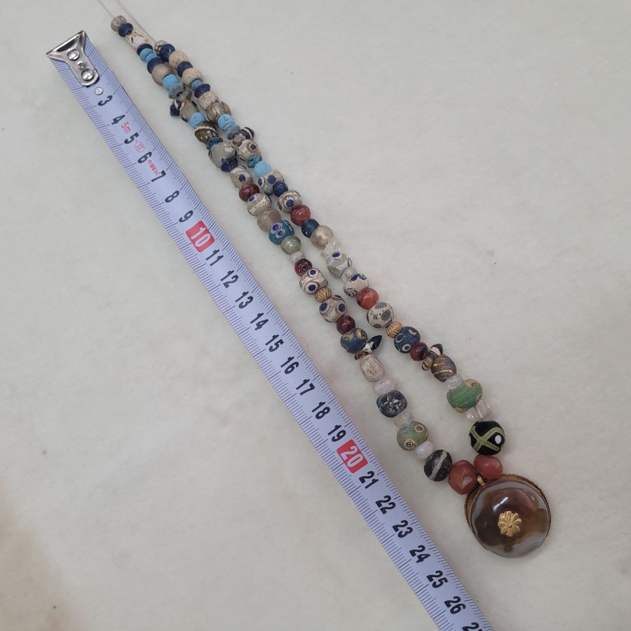 Antique stone beads necklace - Image 10