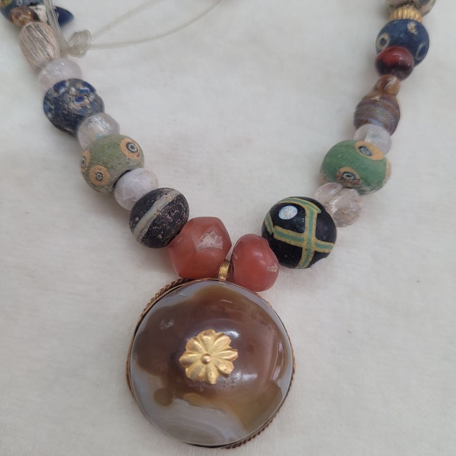 Antique stone beads necklace - Image 7