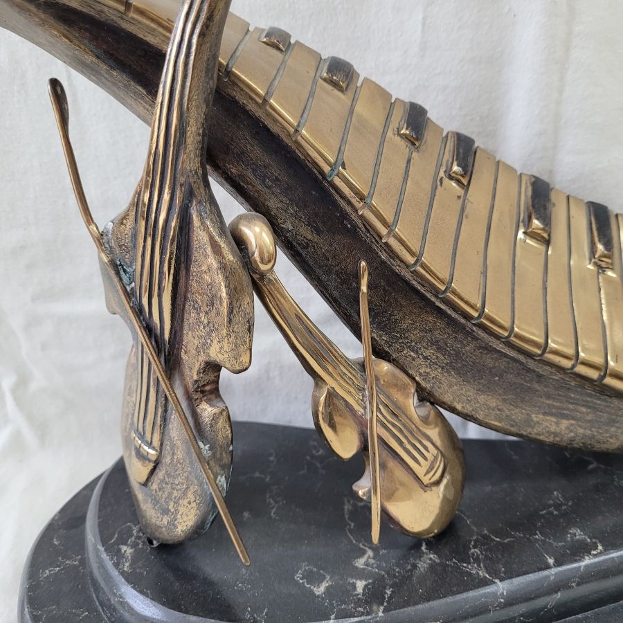 Cello piano violin sculpture - Image 6